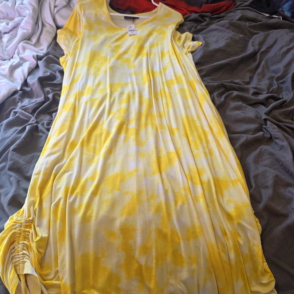 Lane Bryant Yellow and White Tye Dye Dress Wit Rouch Bottom